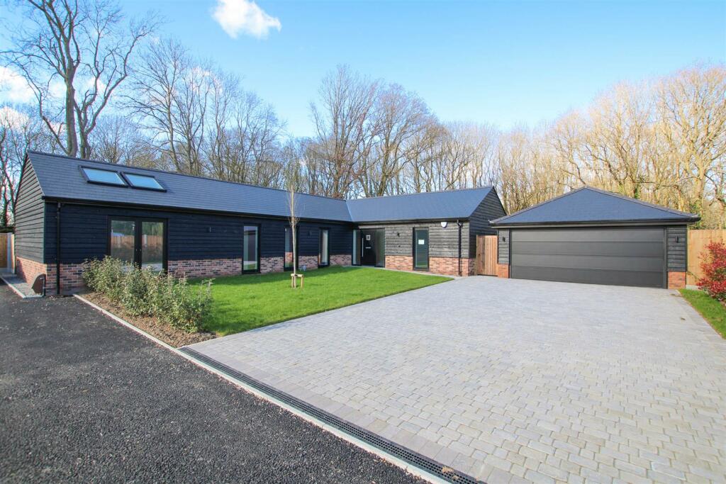 Additional image 16 of Broomhills Chase, Little Burstead, Billericay