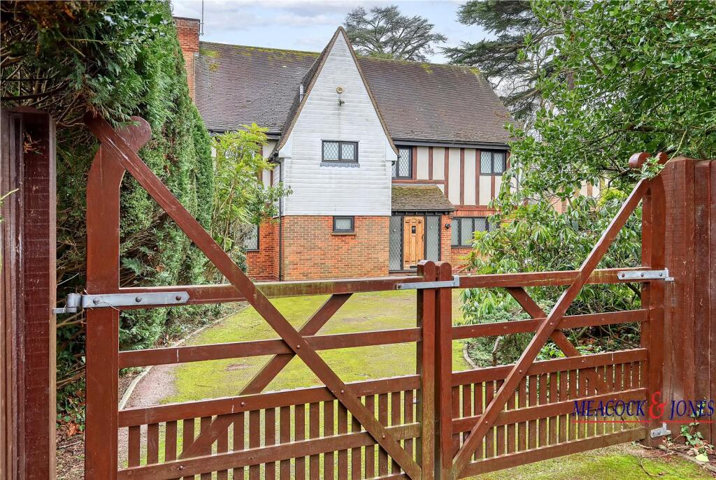 Additional image 35 of Roundwood Avenue, Hutton Mount, Brentwood