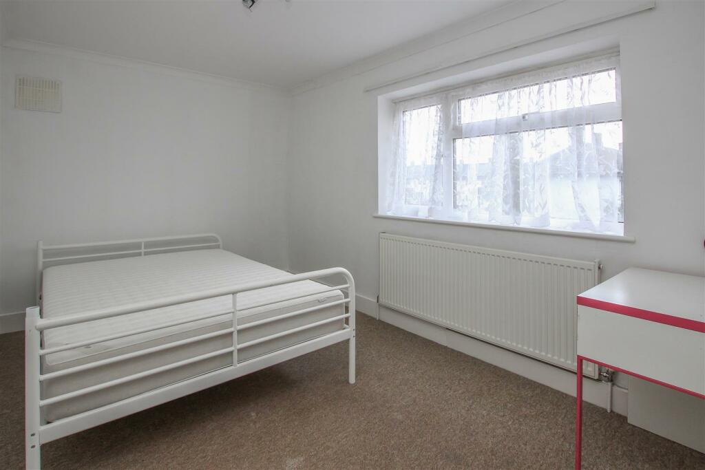 Additional image 6 of The Broadwalk South, Brentwood