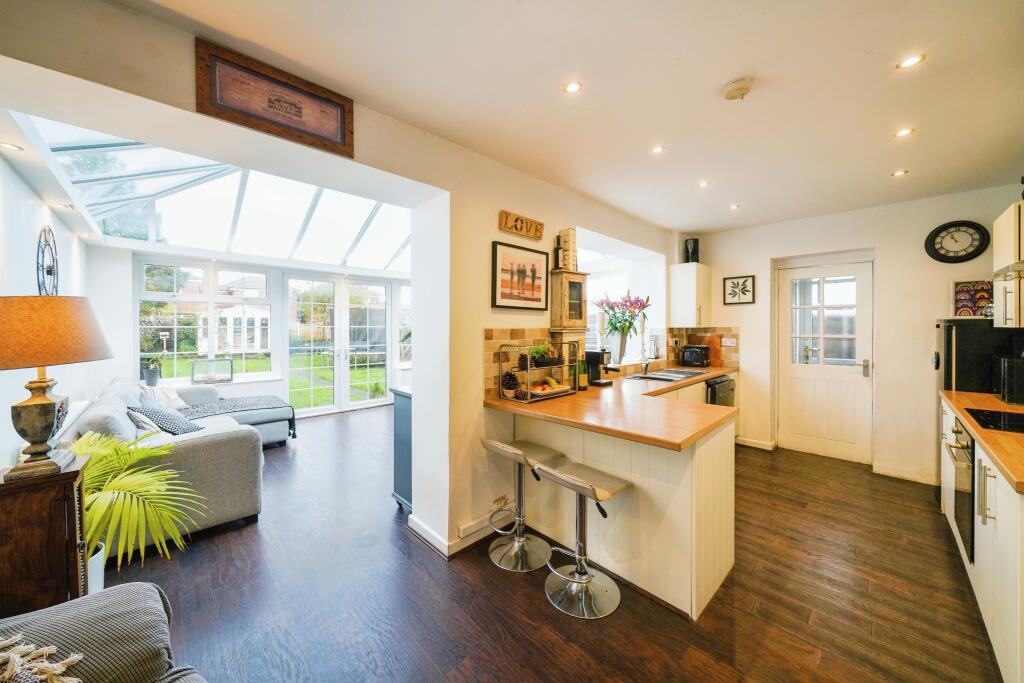 Additional image 8 of Homecrofts, Little Neston, Neston, Cheshire, CH64