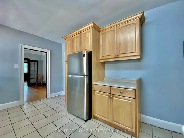 Additional image 28 of 1196 Avenue Rd