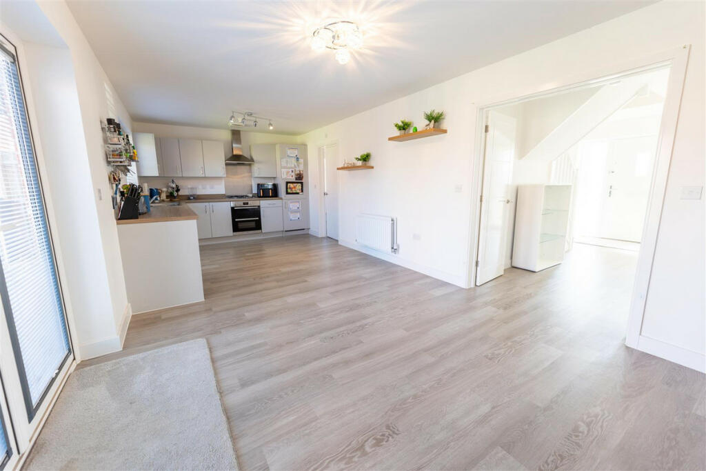 Additional image 12 of Wheatsheaf, Kirby Cross, CO13 0