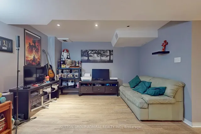 Additional image 29 of 180 Tiller Tr