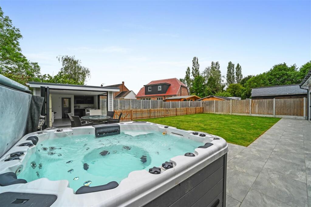 Additional image 27 of High Spec Living, Weeley Heath