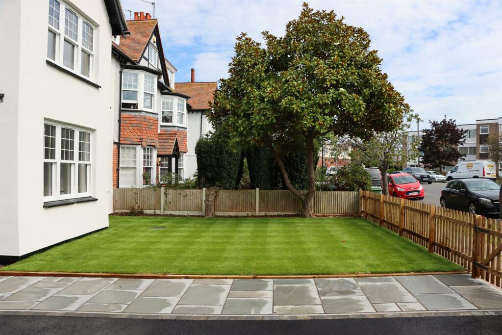 Additional image 25 of Ashlyns Road, Frinton-On-Sea