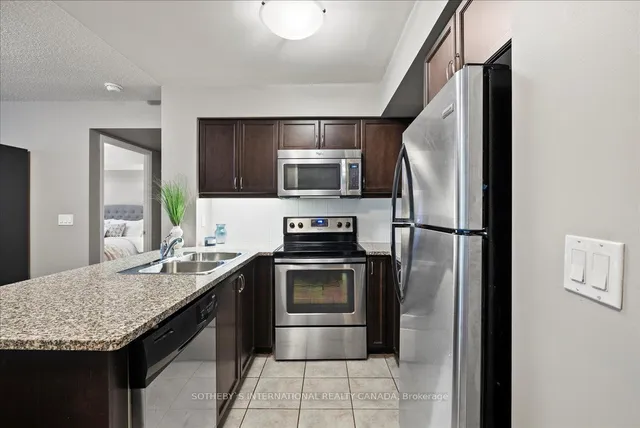 Additional image 10 of 19 Grand Trunk Cres Unit 707