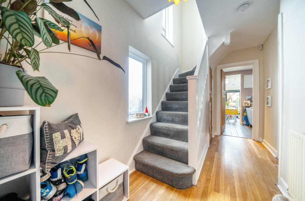 Additional image 5 of Oxford Close, Mitcham, CR4