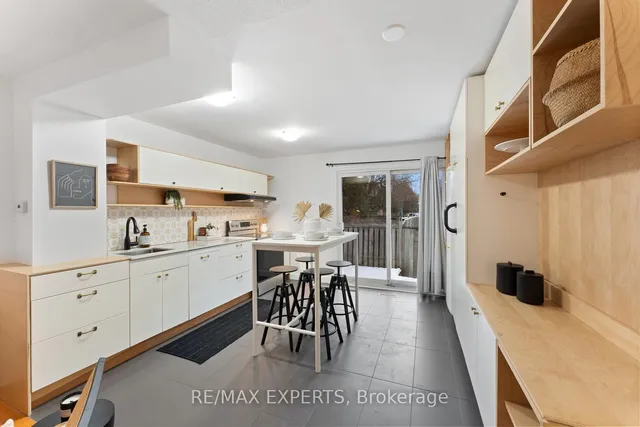 Additional image 8 of 433 Melita Cres