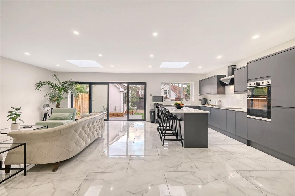 Additional image 3 of Thynne Road, Billericay, Essex, CM11