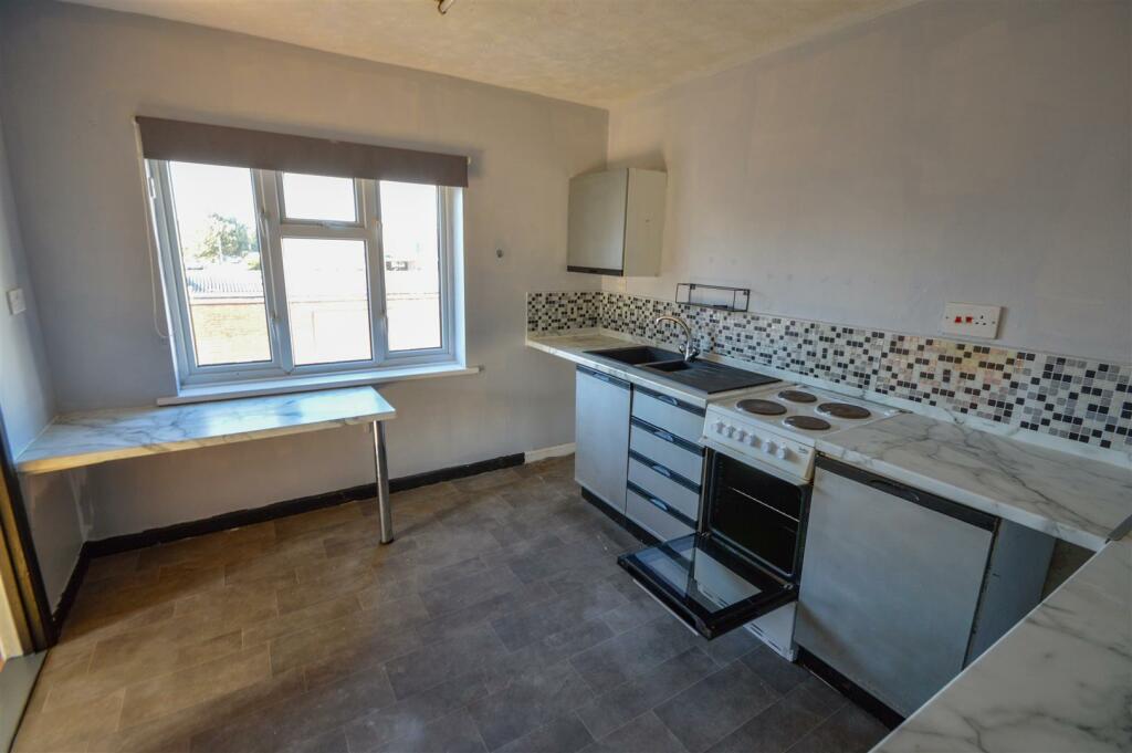 Additional image 6 of Oulton Hall, Marine Parade East, Clacton-On-Sea