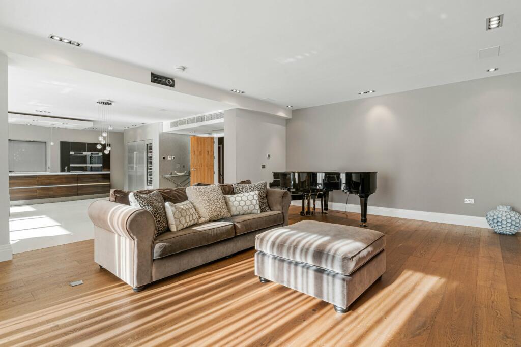 Additional image 5 of Dane O'Coys Road, Bishop's Stortford, Hertfordshire, CM23