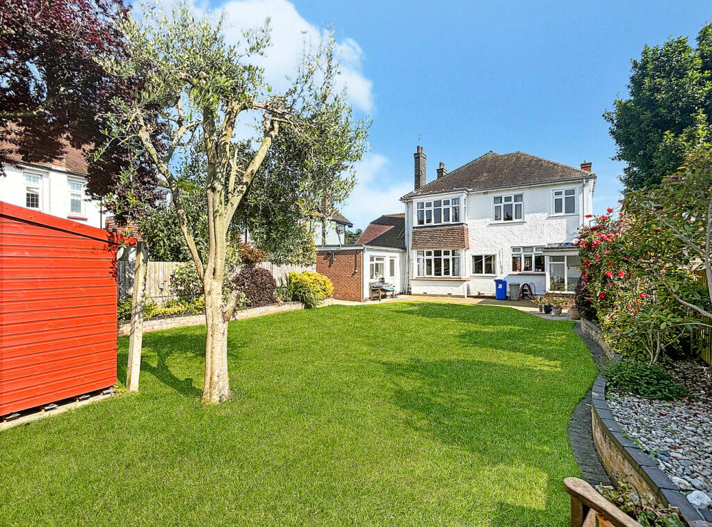 Additional image 14 of Albert Gardens, Clacton-on-Sea, Clacton, CO15