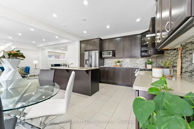 Additional image 10 of 409 Edenbrook Hill Dr