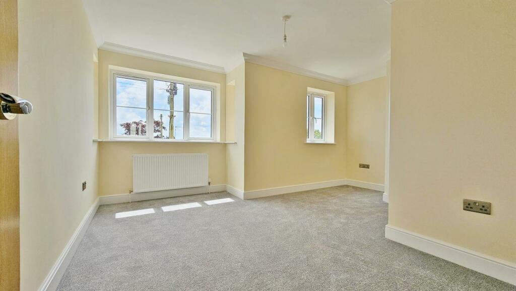 Additional image 21 of Fifth Avenue, Frinton-On-Sea