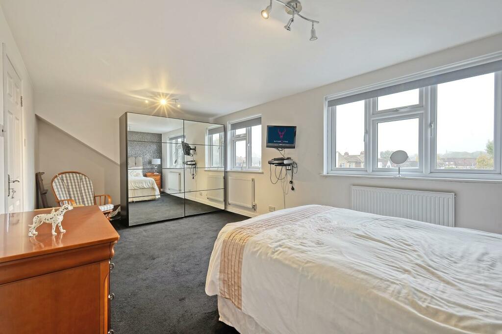 Additional image 14 of Orchard Drive, Theydon Bois, Epping