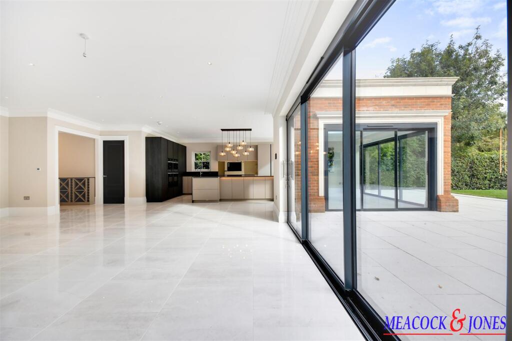 Additional image 7 of Ridgeway, Hutton Mount, Brentwood