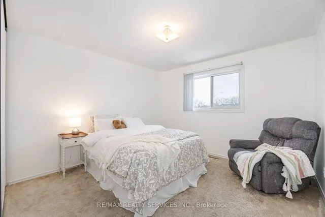 Additional image 17 of 76 Simmons Blvd