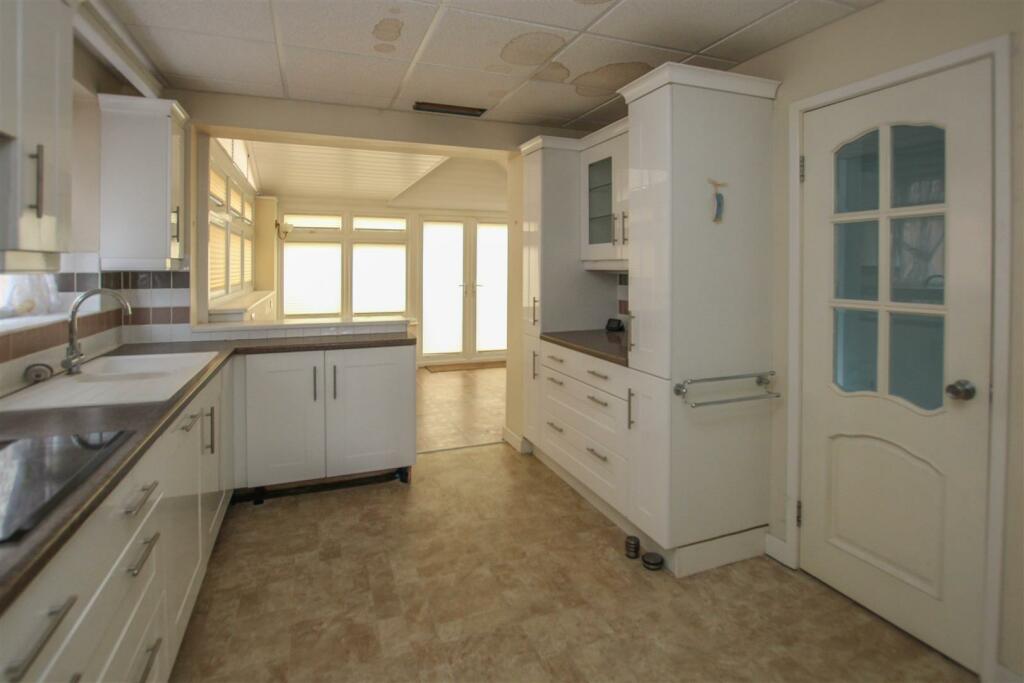 Additional image 17 of Newlands Close, Hutton, Brentwood