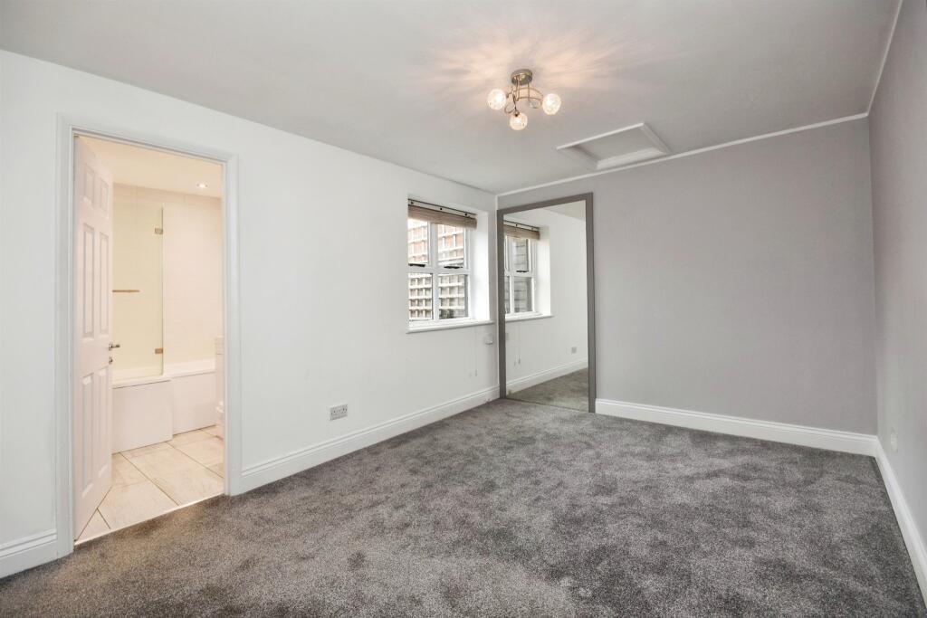 Additional image 11 of Coxtie Green Road, Pilgrims Hatch, Brentwood