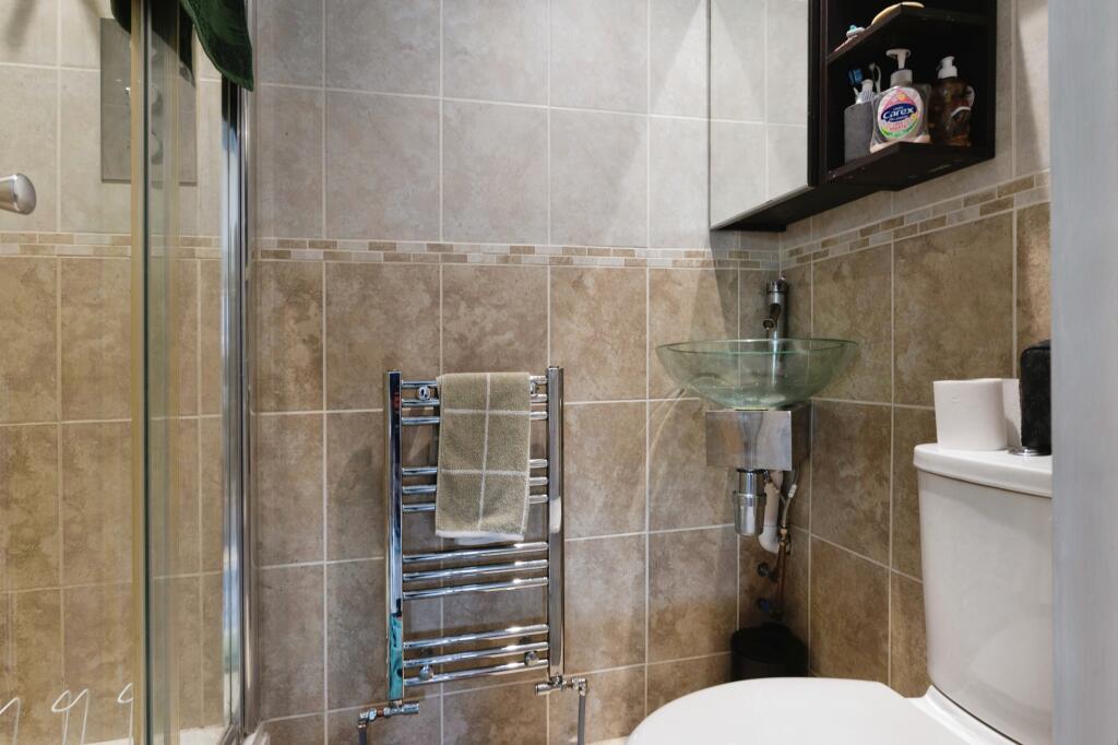 Additional image 13 of Oak Avenue, Crays Hill, Billericay, Essex, CM11