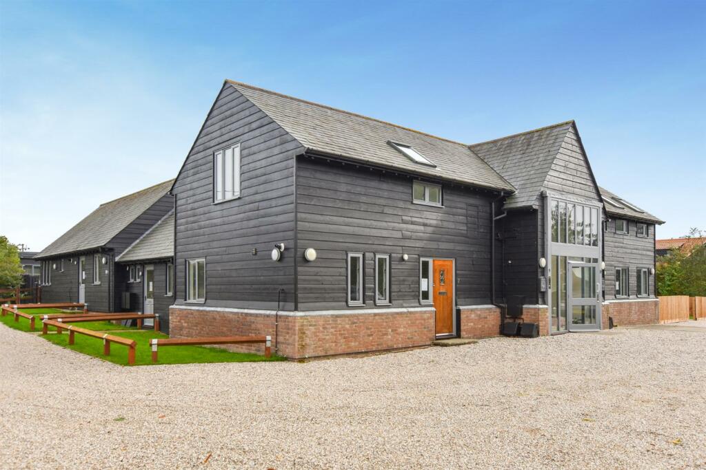 Additional image 11 of 5 Great Canney Court, Purleigh.