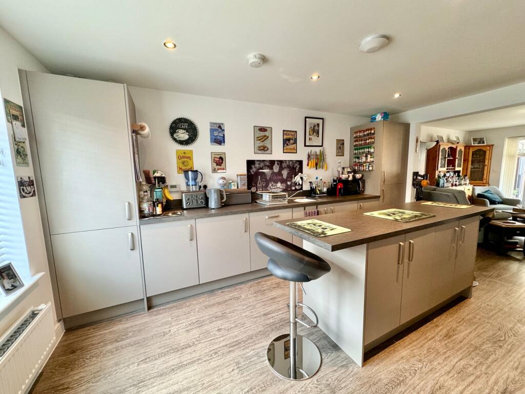 Additional image 8 of Skippers Way, Walton on the Naze, CO14