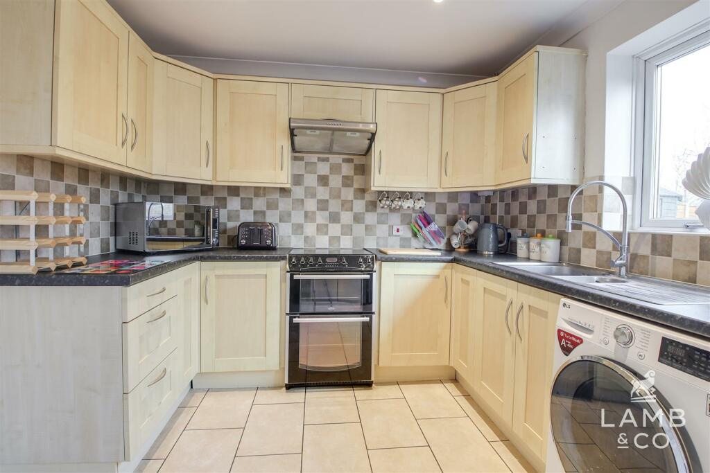 Additional image 11 of Ladbrooke Road, Clacton-On-Sea