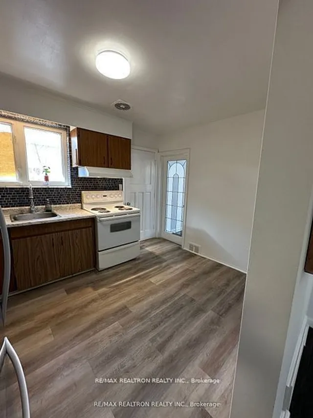 Additional image 10 of 255 Patricia Ave