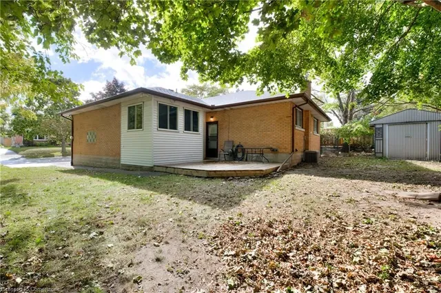 Additional image 33 of 42 Acacia St