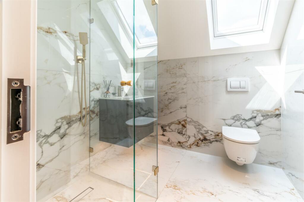 Additional image 47 of Broomhills Chase, Little Burstead, Billericay