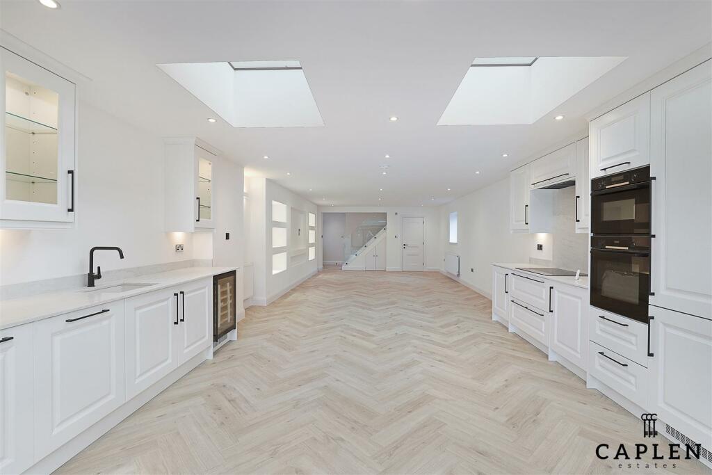 Additional image 3 of Coopers Hill, Ongar