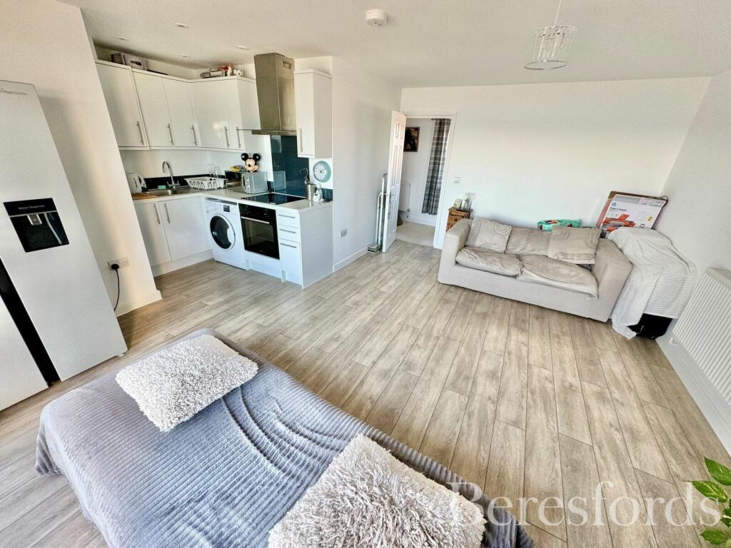 Additional image 3 of The Parade, Walton On The Naze, CO14