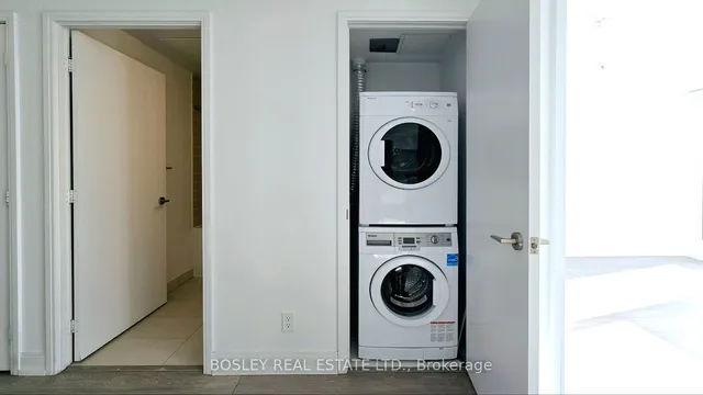 Additional image 15 of 181 Dundas St Unit 2707