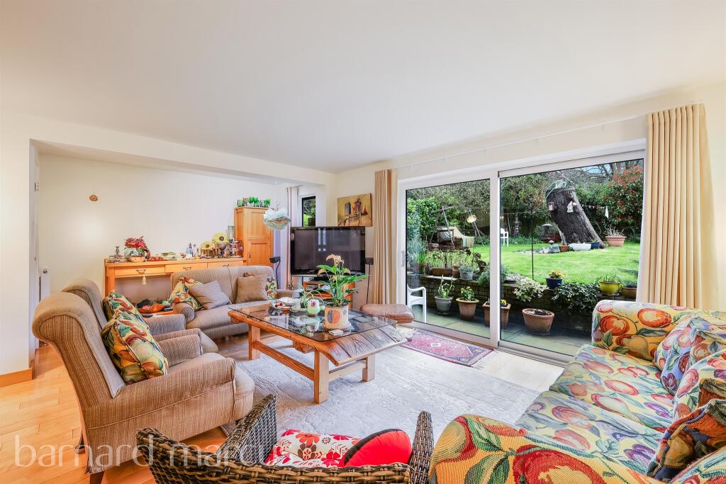 Additional image 11 of Chiltern Close, Croydon