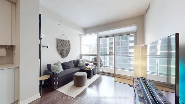 Additional image 9 of 460 Adelaide St Unit 1817