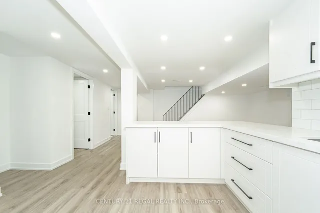 Additional image 26 of 65 Mooregate Ave