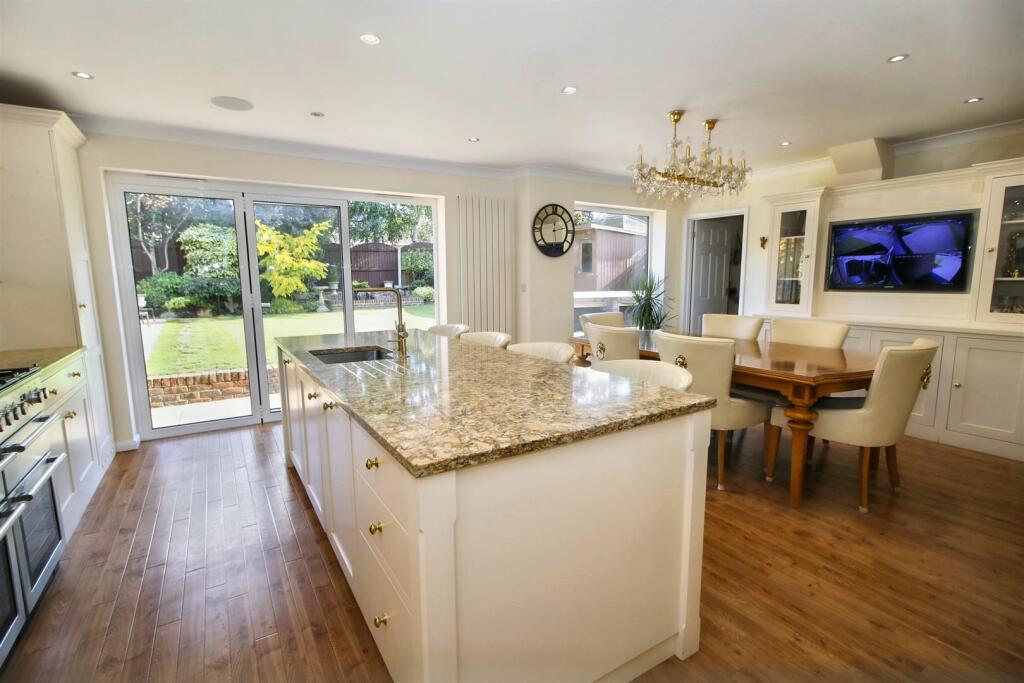 Additional image 22 of Courtlands, Billericay