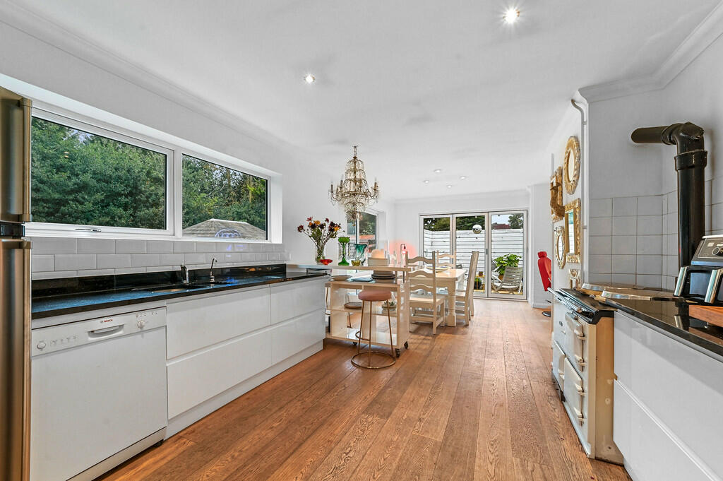 Additional image 24 of Ernalds Close, Earls Colne, Essex