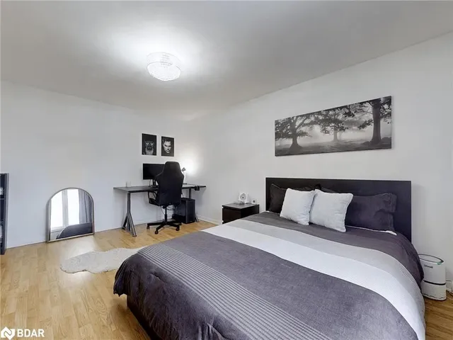 Additional image 23 of 16 Edinborough Crt