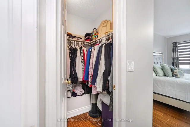 Additional image 27 of 8 Upshall Dr