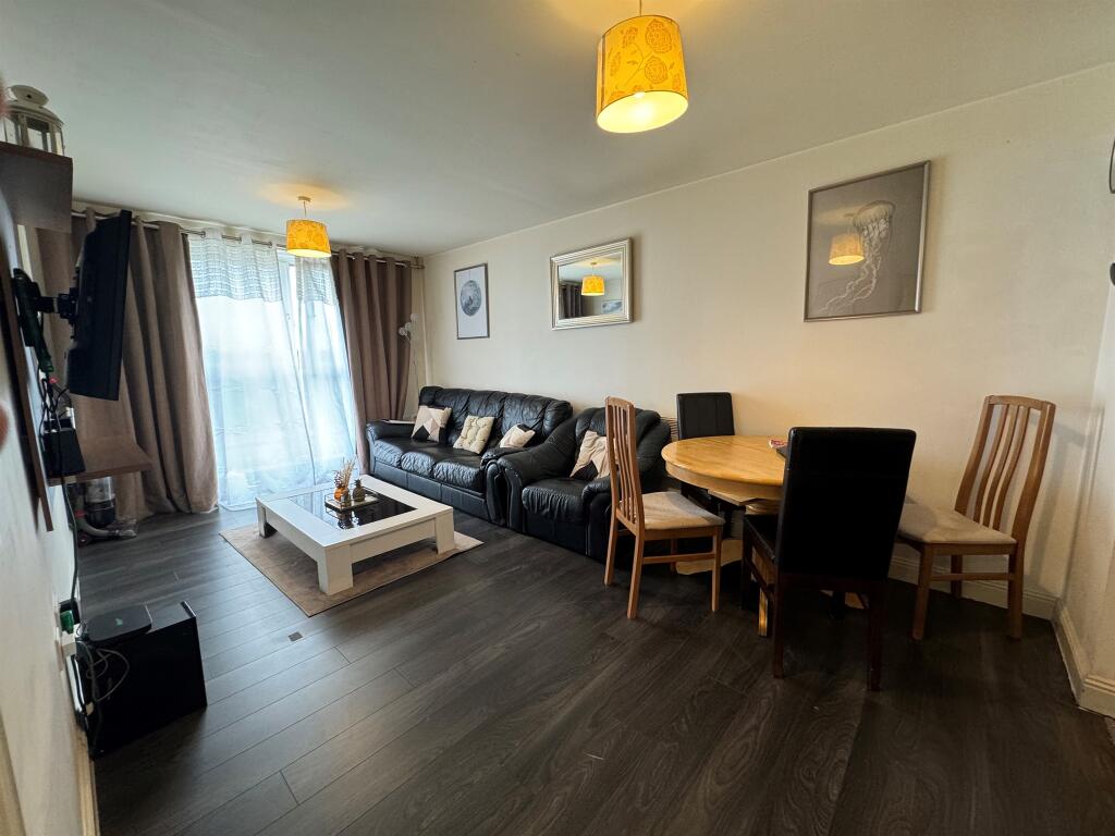 Additional image 11 of Edinburgh Gate, HARLOW