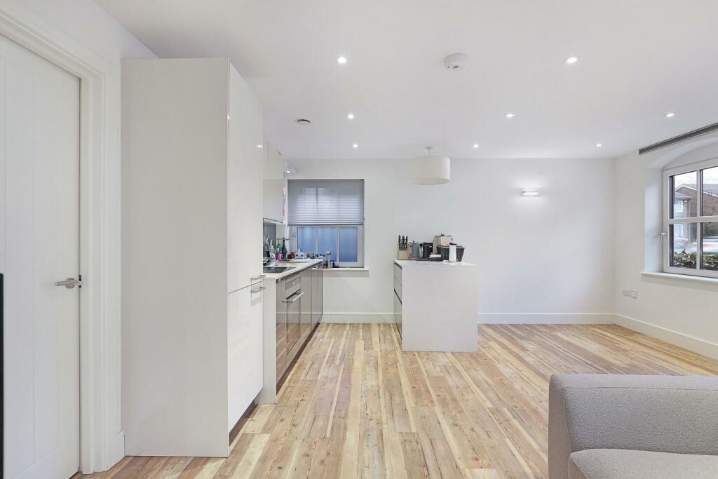 Additional image 21 of Clarks Mews Hemnall Street, Epping