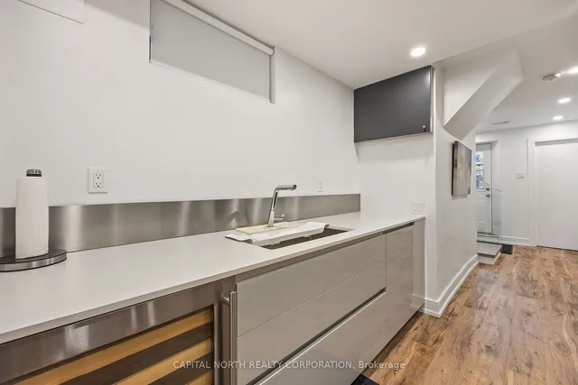 Additional image 31 of 127 Greenlaw Ave