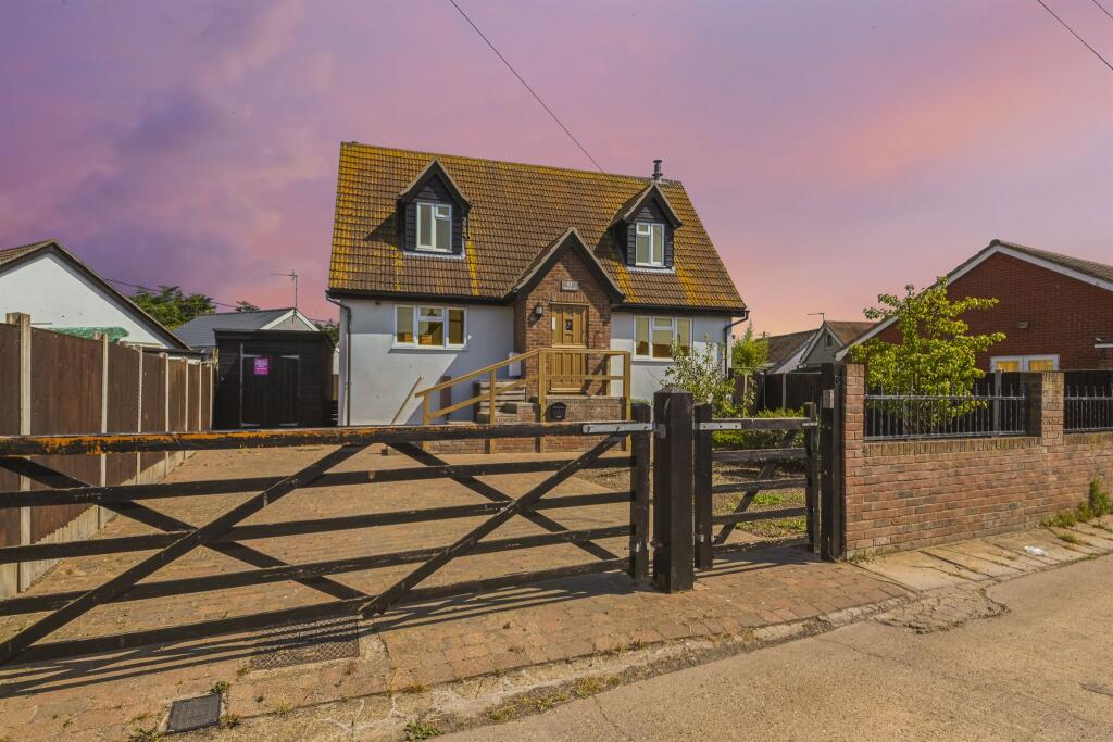 Additional image 15 of Fern Way, Jaywick, Clacton-On-Sea