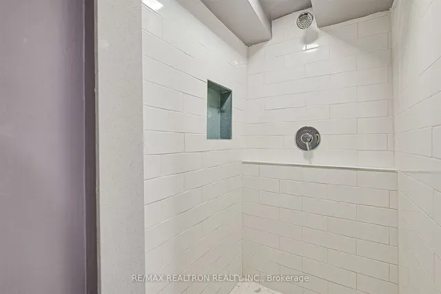 Additional image 39 of 421 Silverthorn Ave