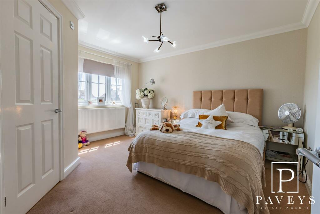 Additional image 23 of Kirby Road, Walton On The Naze