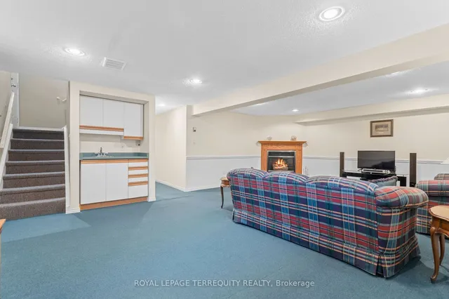 Additional image 18 of 63 Packard Blvd