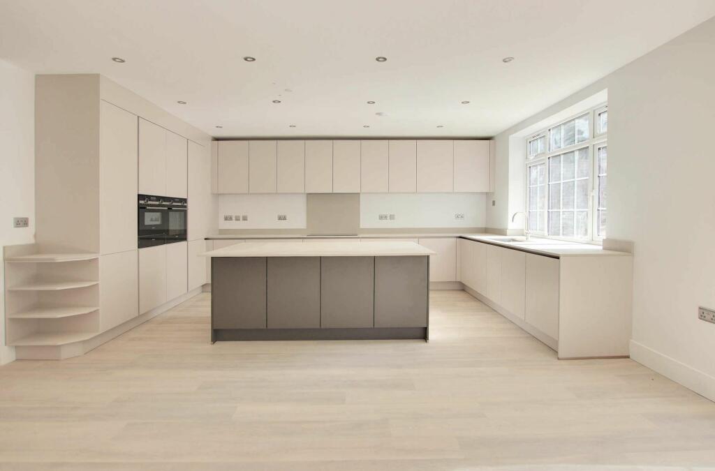 Additional image 4 of Addiscombe Road, Croydon