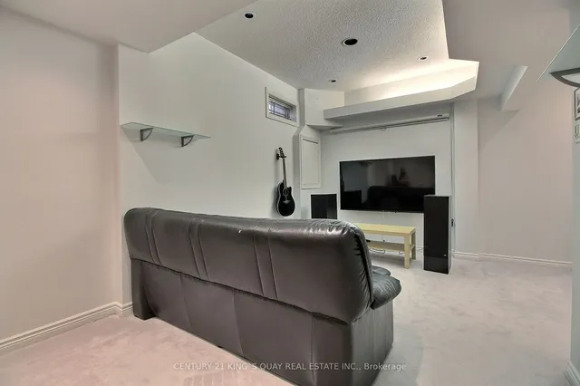 Additional image 31 of 26 Canmore Blvd