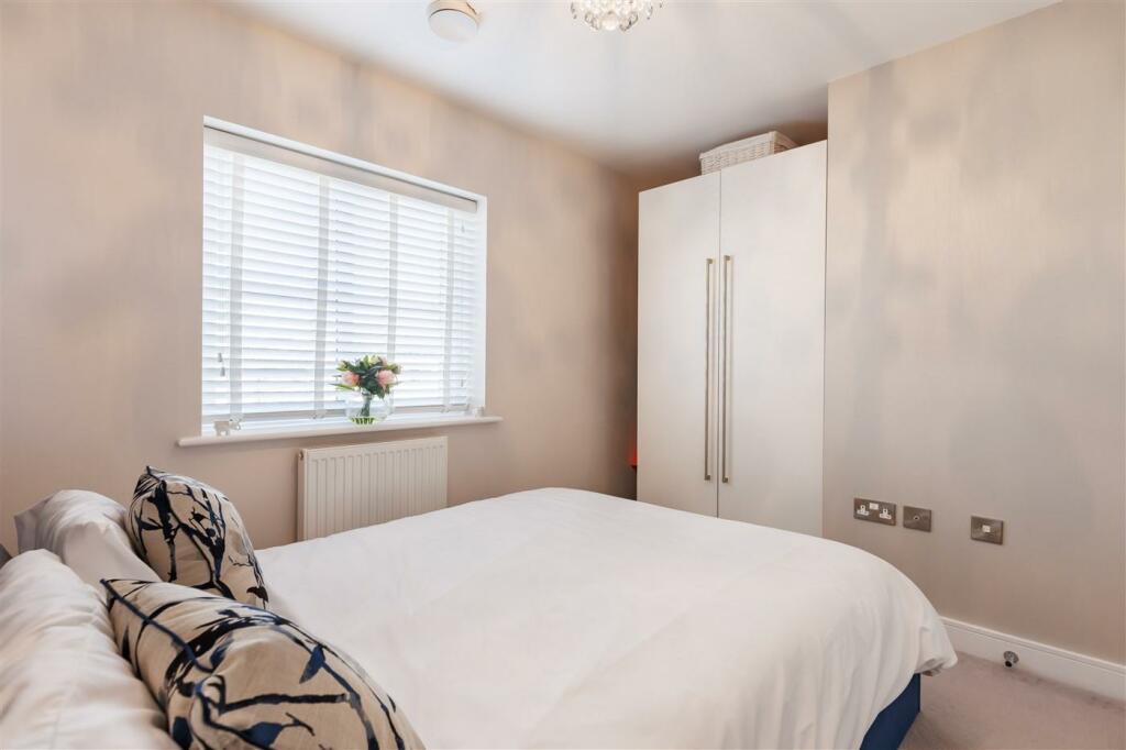 Additional image 38 of Buckingham Road, Epping